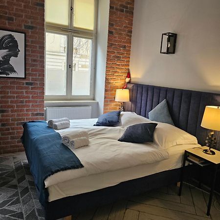 Juwel Uroczy Apartament 2A Stare Miasto Краков Экстерьер фото